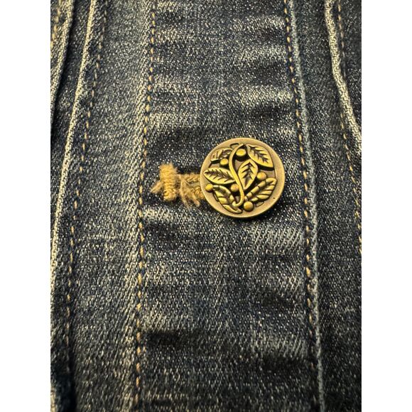 Chico's Denim Embroidered Jacket Shacket - Sz 0 (4/6) - Picture 9 of 16